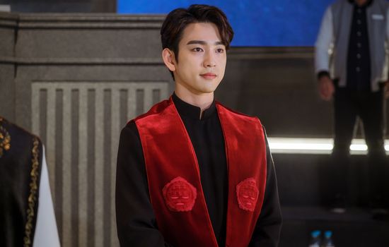 Rayakan Ulang Tahun, Park Jinyoung GOT7 Donasi Rp1,1 Miliar untuk Makanan Anak-anak