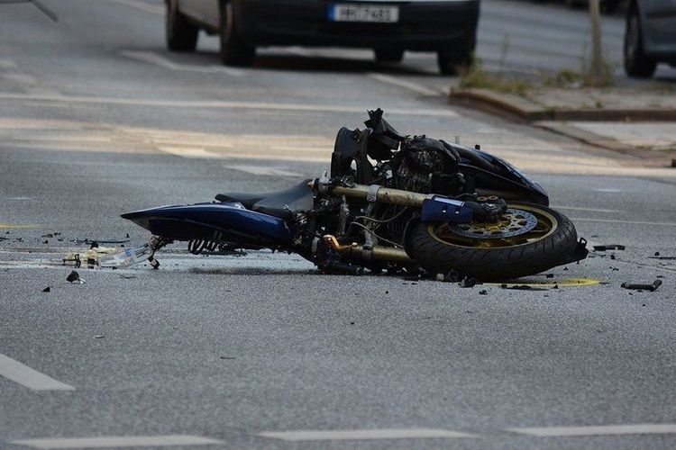 Pengendara Motor Tewas dalam Kecelakaan Tunggal di Ciputat