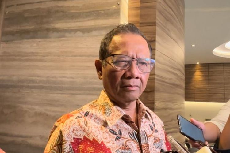 Mahfud MD Ungkap Pertemuan dengan Seskab Teddy, Setuju Gabung Komite Reformasi Kepolisian