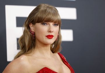 Taylor Swift Umumkan Perilisan Film The Official Release Party of a Showgirl