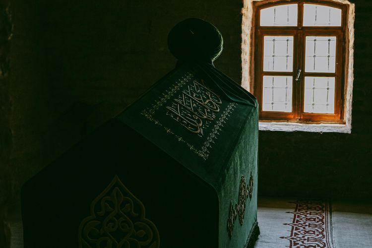 Bacaan Doa Sholat Jenazah Laki-laki Lengkap dengan Tata Cara sholatnya