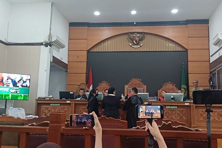 Sidang Nikita Mirzani: Saksi Sebut Skincare Reza Gladys Tak Terdaftar dan Tak Sesuai Janji