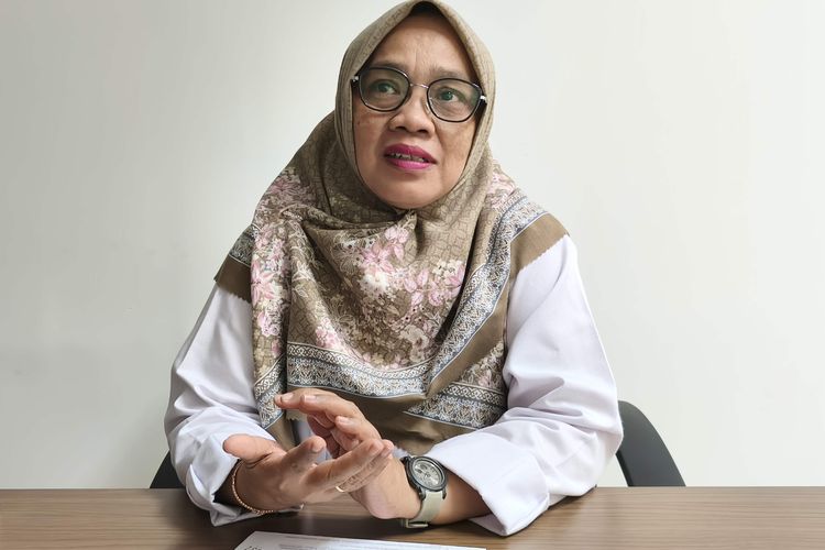 Tiga Dekade Lebih Bersama Buku, Mudianah Tak Pernah Menyesal Jadi Pustakawan...