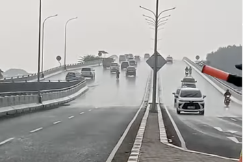 Ramai-soal-Hujan-Cuma-di-Separuh-Wilayah-BMKG-Jelaskan-Fenomena-Batas-Hujan